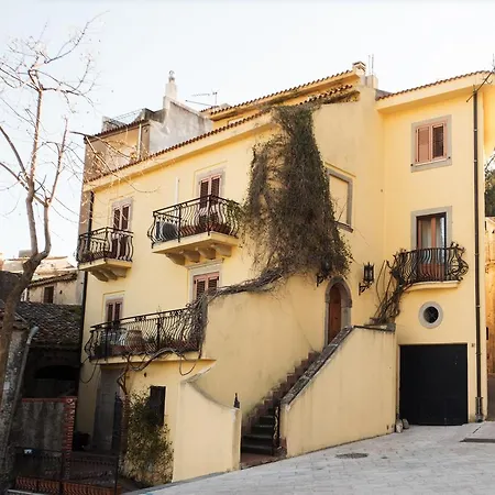 The Clock Borgo Gallodoro Holiday home *