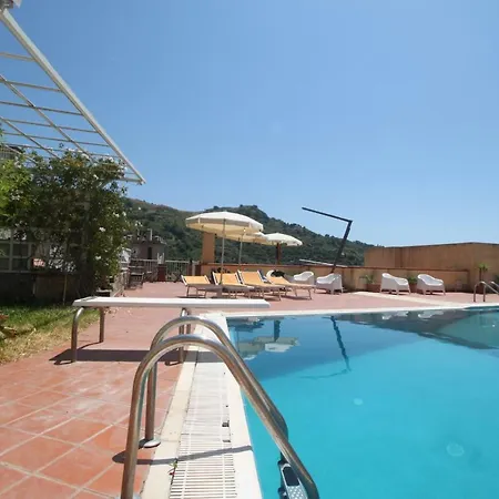 Ferienhaus The Clock Borgo Gallodoro *